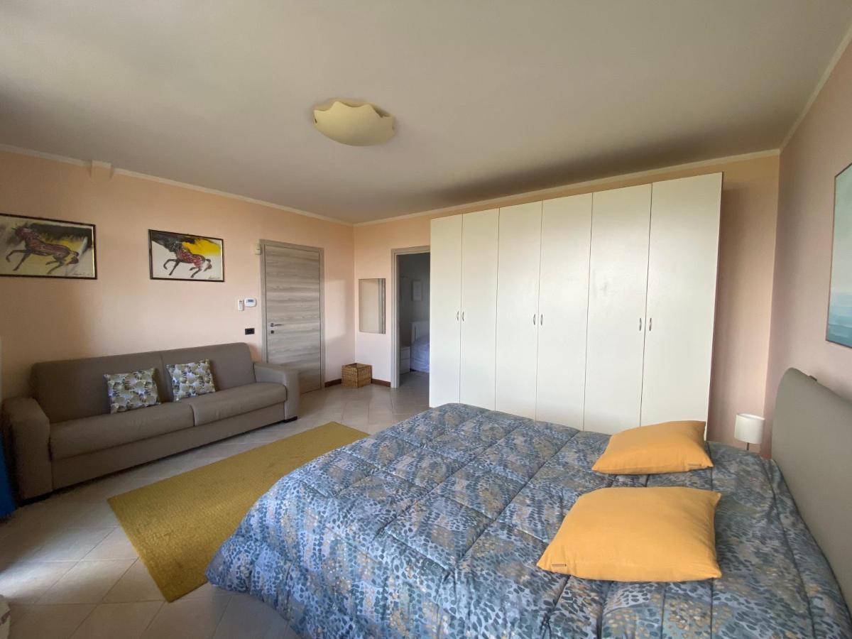 Flowers & Garden Apartment Con Vista Lago مانربا ديل جاردا المظهر الخارجي الصورة