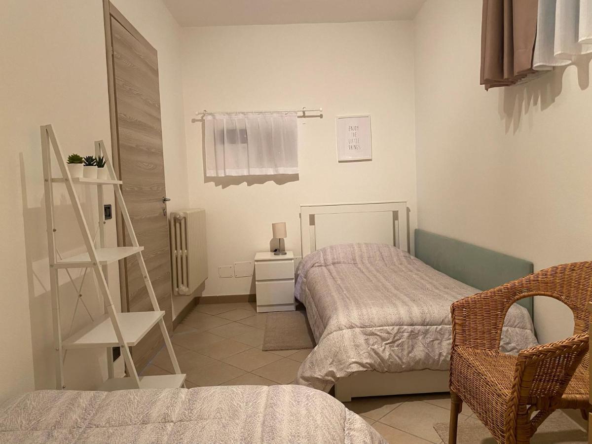 Flowers & Garden Apartment Con Vista Lago مانربا ديل جاردا المظهر الخارجي الصورة